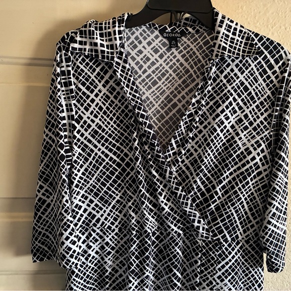 George Monochrome Checkered Blouse - Picture 6 of 6